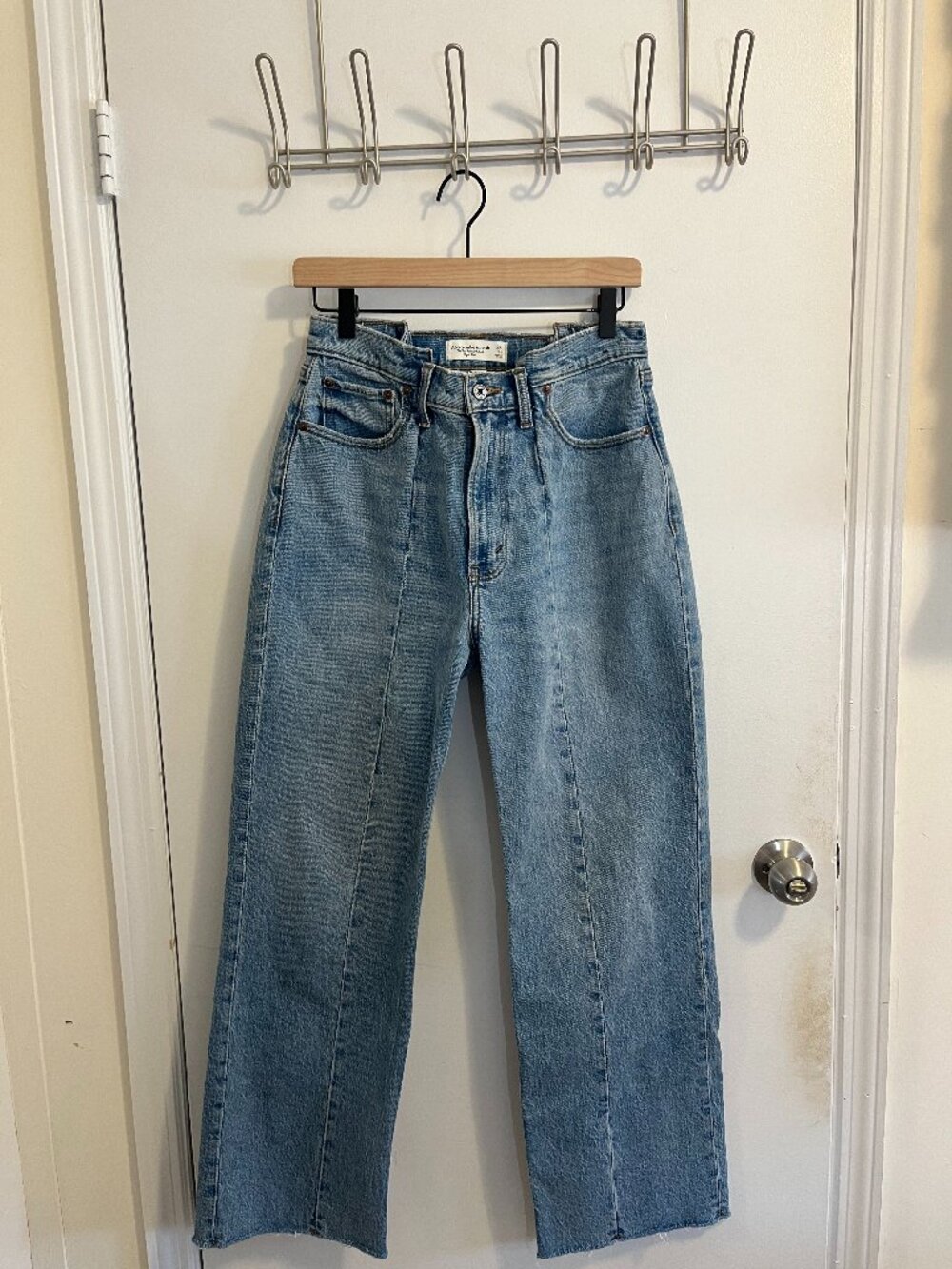 Abercrombie - The 90s Relaxed High Rise Jeans